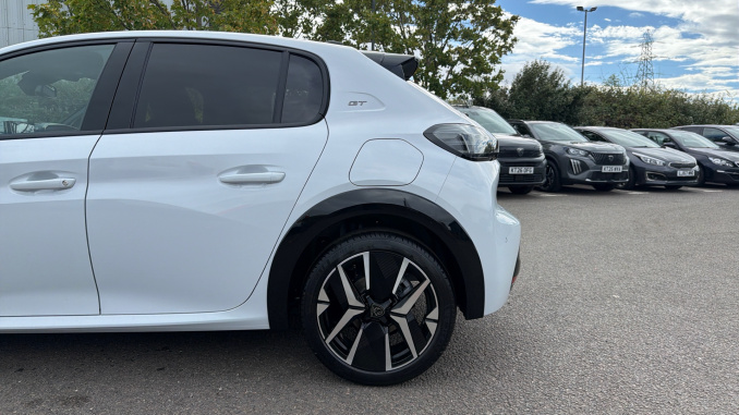Peugeot 208 1.2 100 Turbo GT 5dr Petrol Hatchback - Image 9